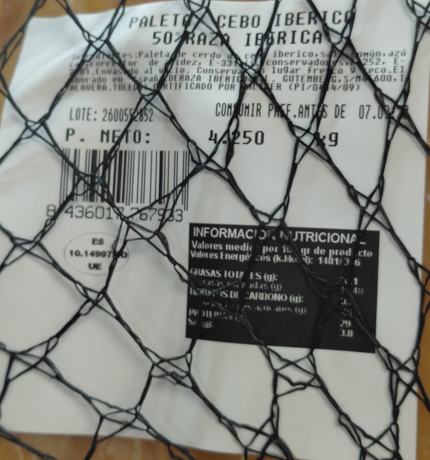 Paleta 4 - 4.5 kg aprox. 50 % Ibérica de Cebo SECRETO TERRA